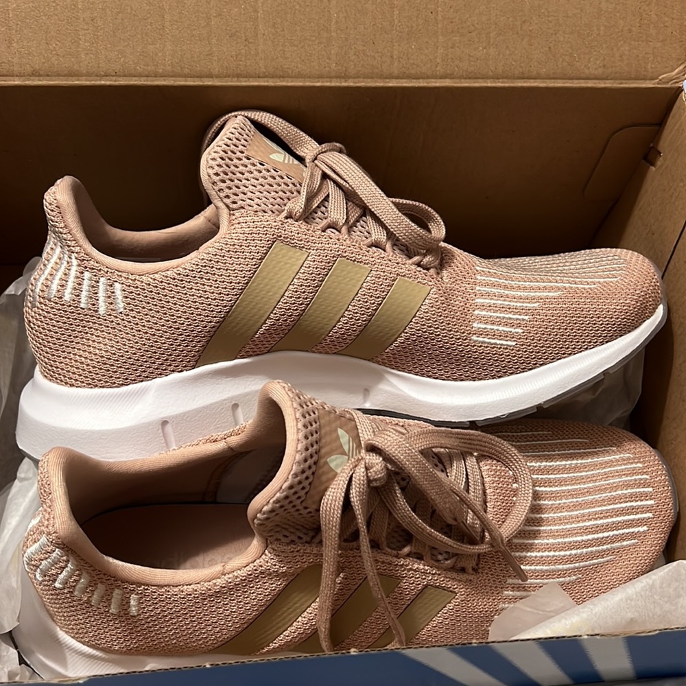 Adidas Swifts (nude/pink)